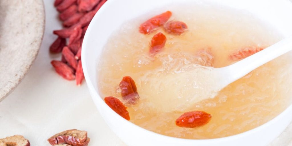 薬膳の燕の巣のスープ